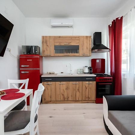 Spacious And Cozy Apartment In Central Bucureşti Eksteriør bilde