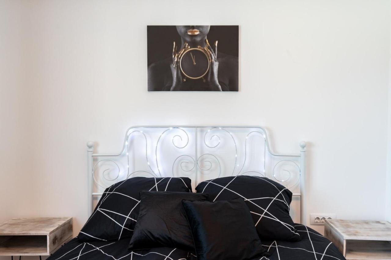 Spacious And Cozy Apartment In Central Bucureşti Eksteriør bilde