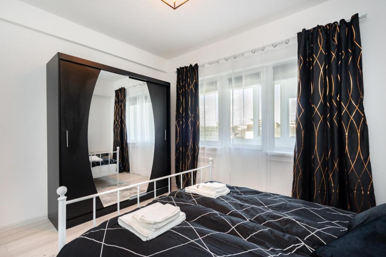 Spacious And Cozy Apartment In Central Bucureşti Eksteriør bilde