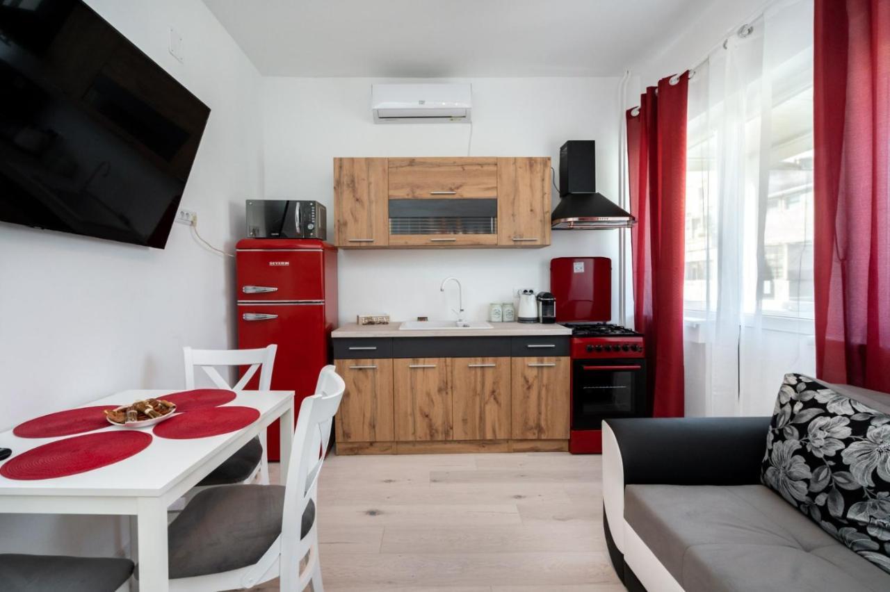Spacious And Cozy Apartment In Central Bucureşti Eksteriør bilde